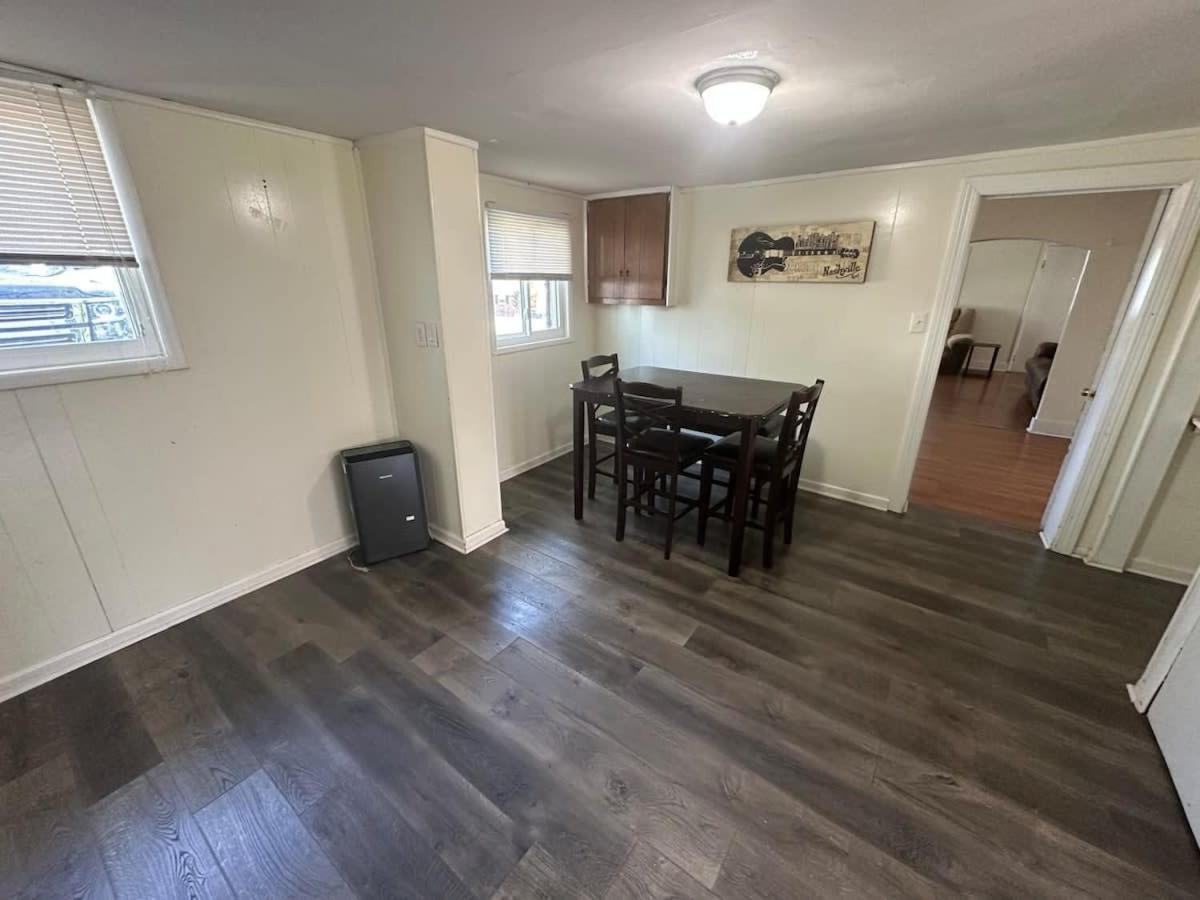 Charming 3-Bed, 1,5 Bath Home - Entire Space Just For You! Goodlettsville Ngoại thất bức ảnh