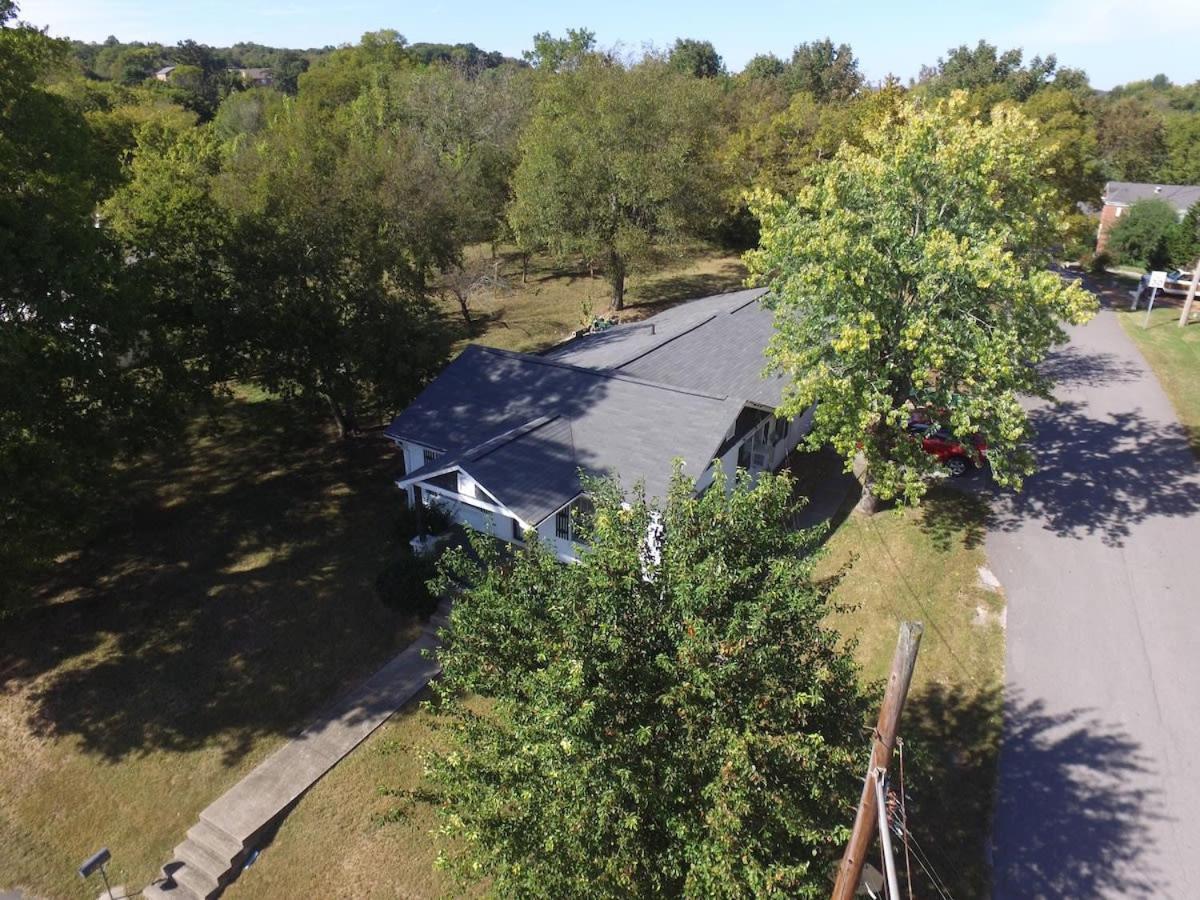 Charming 3-Bed, 1,5 Bath Home - Entire Space Just For You! Goodlettsville Ngoại thất bức ảnh