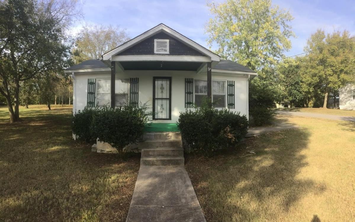 Charming 3-Bed, 1,5 Bath Home - Entire Space Just For You! Goodlettsville Ngoại thất bức ảnh